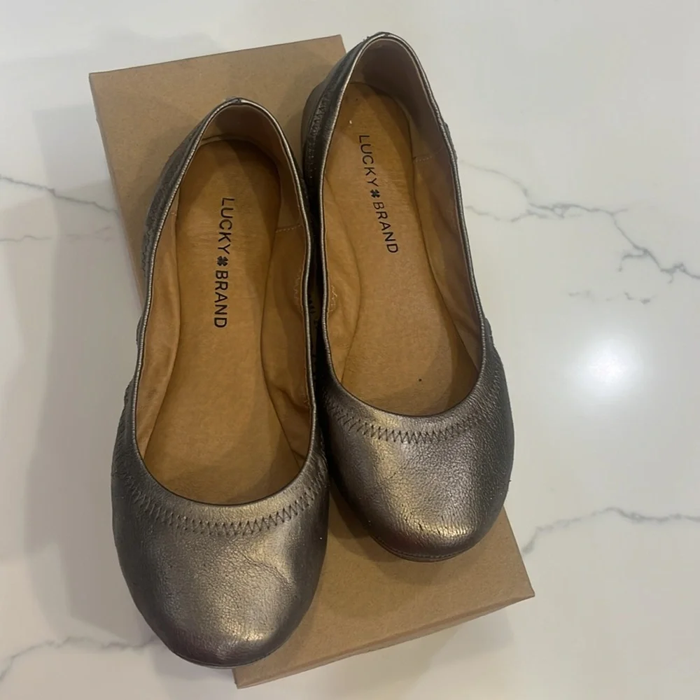 Lucky Brand flats - Picture 2 of 9